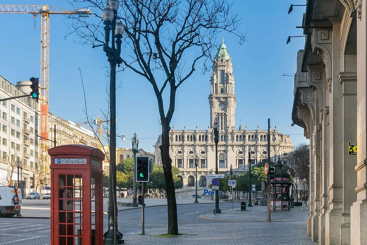 Avenida dos Aliados in Porto